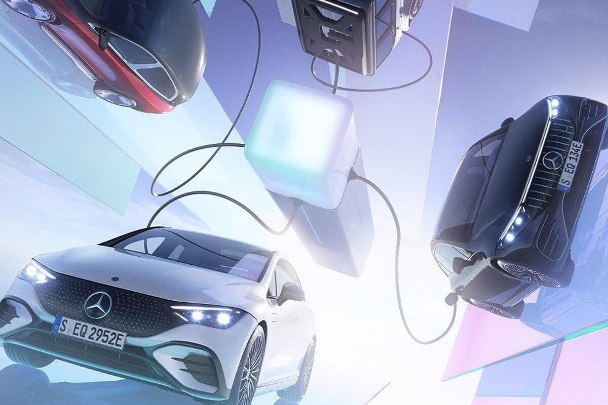 Mercedes-Benz Mitarbeiterin lagert Reifen ein